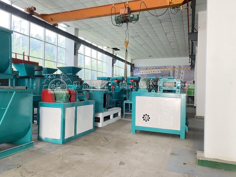 對輥擠壓造粒機.jpg